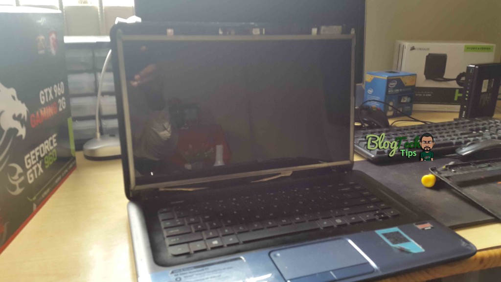 laptop screen replacement