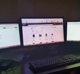 triple monitor