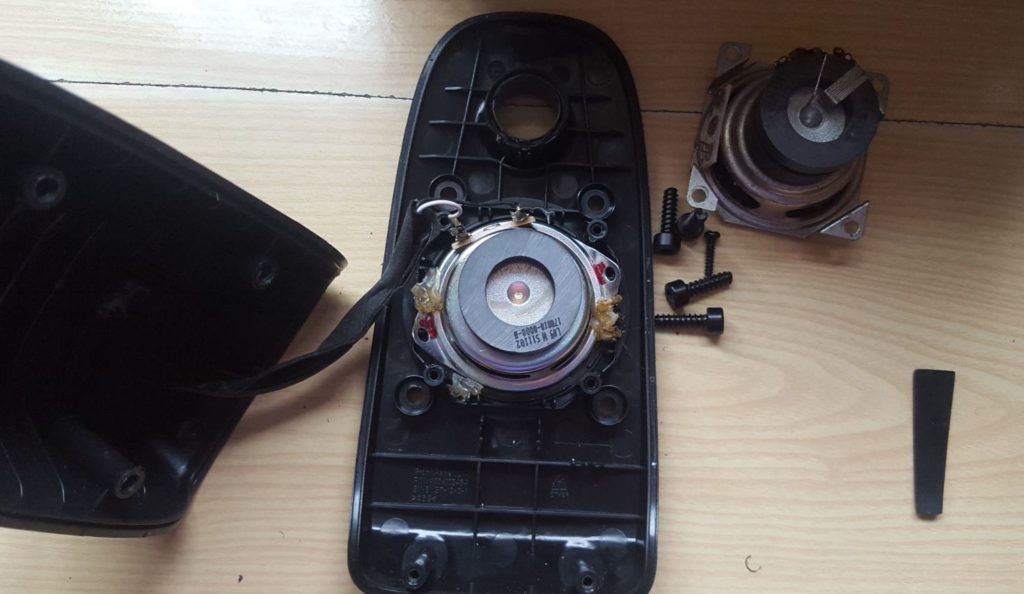 Open and Repair the Logitech Z506 Speakers