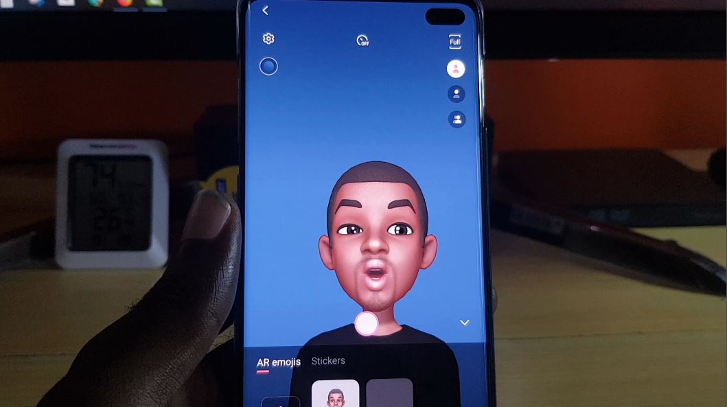 How to Create and Use AR Emoji Galaxy S10? - BlogTechTips