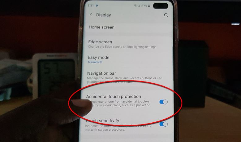 enable Accidental Touch Protection on the Galaxy S10 