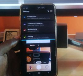 Open Two Apps on screen at once Split Screen Galaxy S10