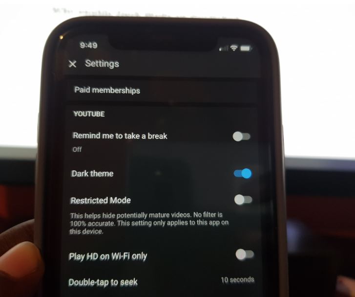 Enable Dark Mode on YouTube on the iPhone