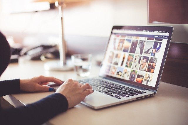 How to Change Background to on MacBook