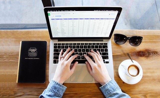 How to Connect to a WiFi Network on Macbook Air or Pro